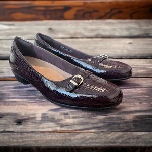 Clarks Artisan Keesha Raine Croc Embossed Slip-on Loafers Patent Leather Size 8